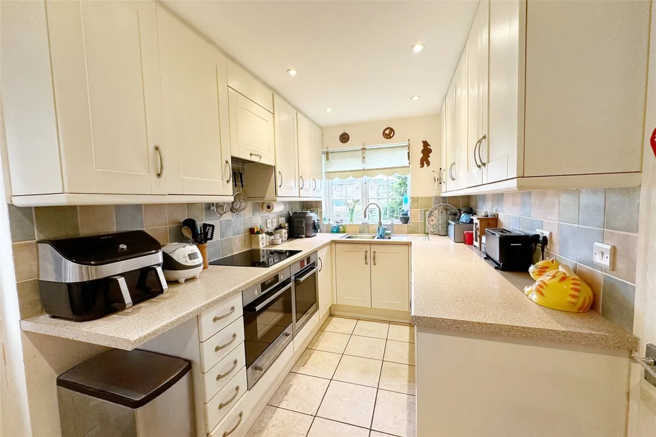 Yapton, BN18, photo 4