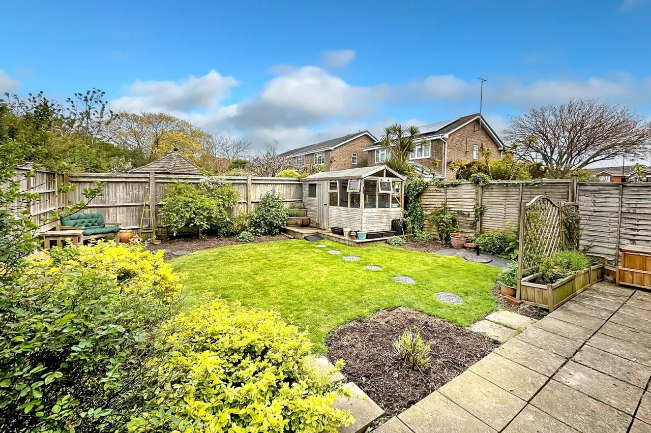 Yapton, BN18, photo 2