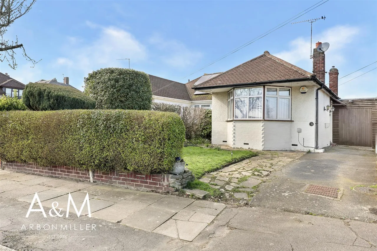 Kirkland Avenue, Clayhall, Essexx, Ilford, Essex, IG50TN, photo 18