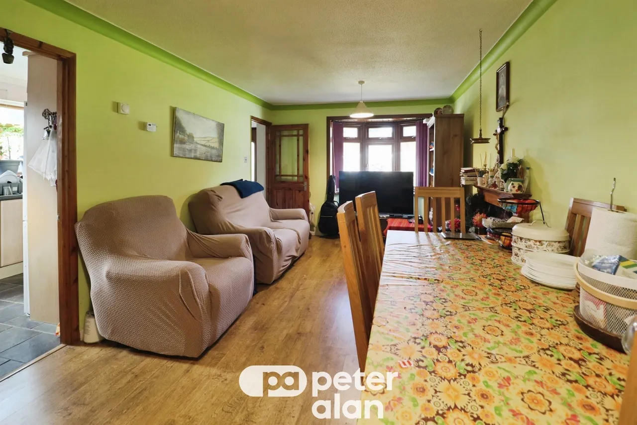 3 bed house for sale, Silver Birch Close, Cardiff, CF14