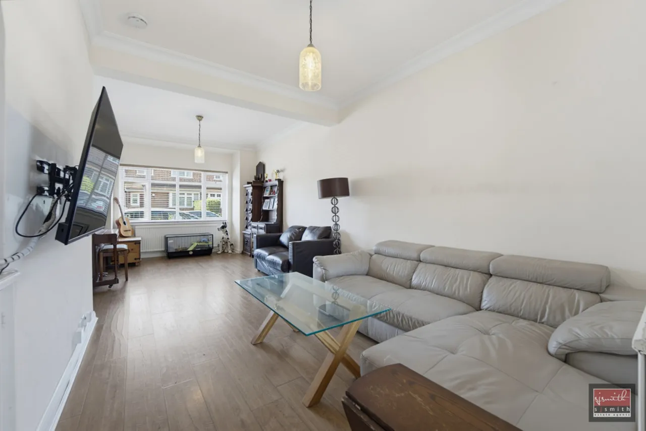 Park Avenue, Egham, TW20, photo 4