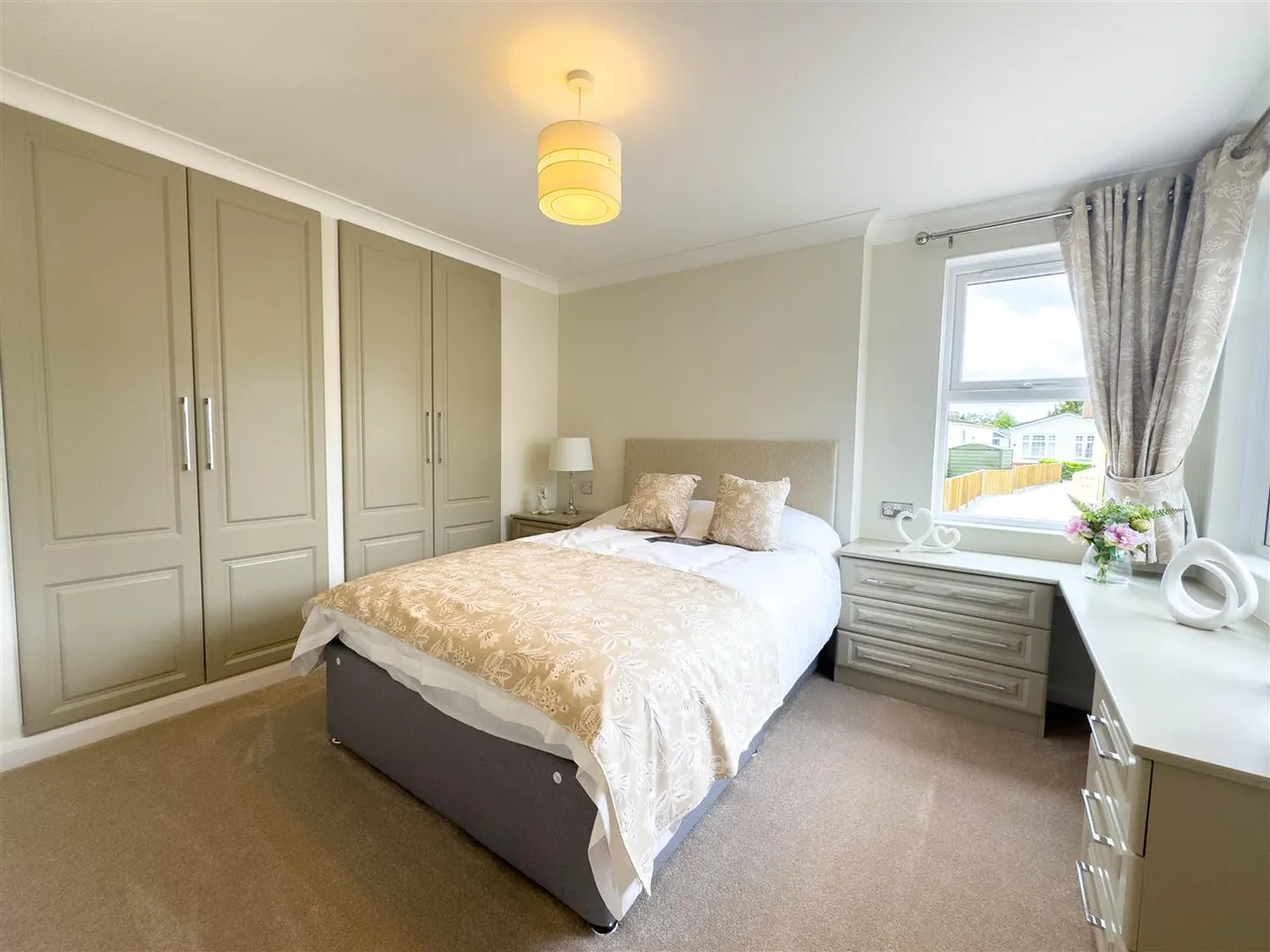 Willows Riverside Park, Windsor, SL4 5TJ, photo 6