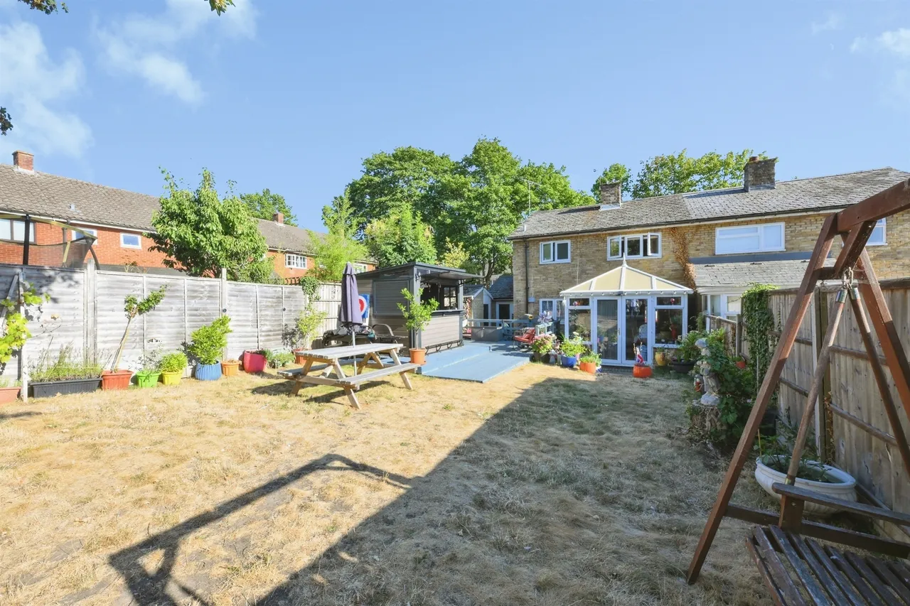 Cuttys Lane, Stevenage, photo 10