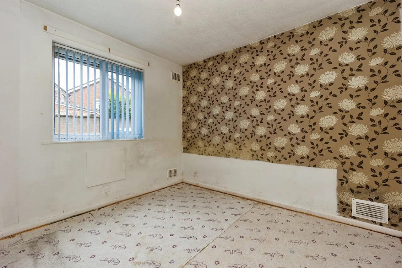 Sale, Greater Manchester, M33, photo 10