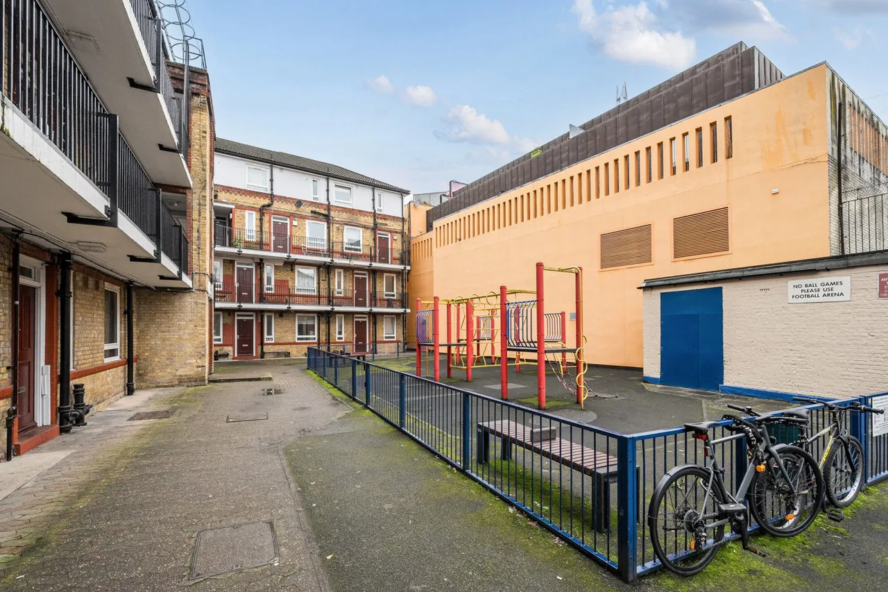 Whites Grounds Estate, SE1, photo 15