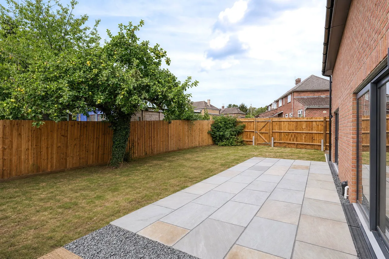 Green Leys, St. Ives, PE27, photo 11