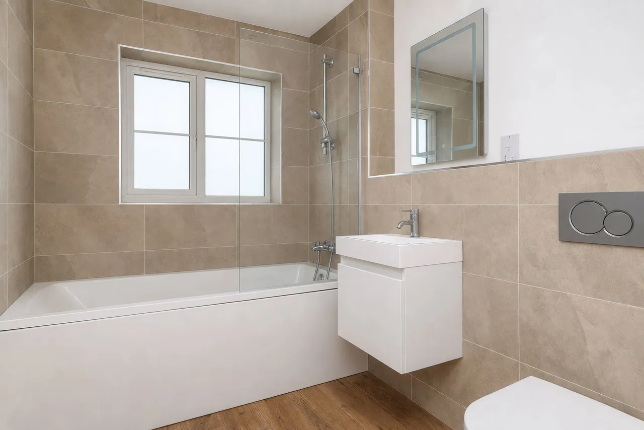 Green Leys, St. Ives, PE27, photo 9