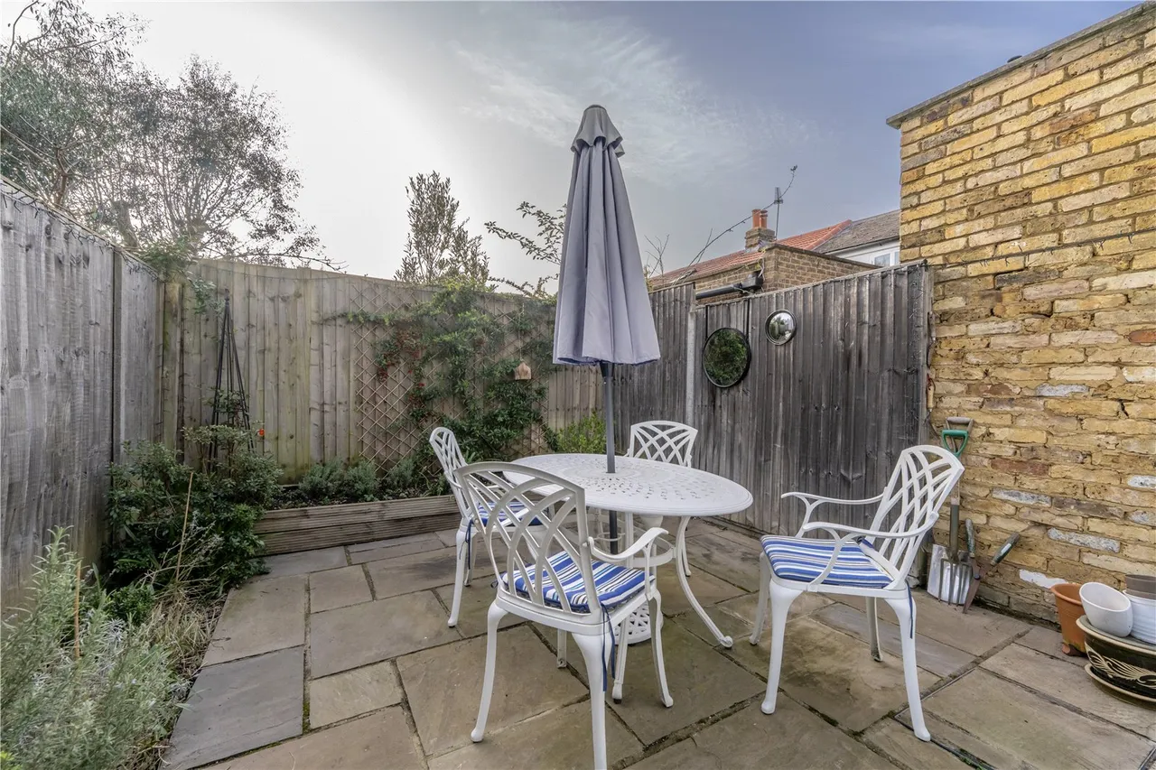 Camac Road, Twickenham, TW2 6NX, photo 2