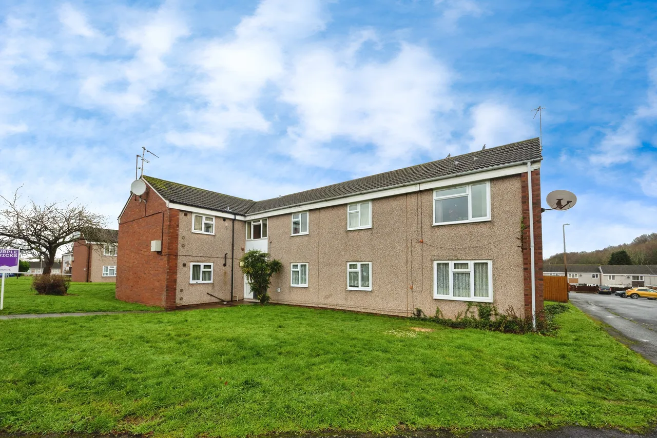 2 bed flat for sale, Archer Court, Stourbridge, DY9