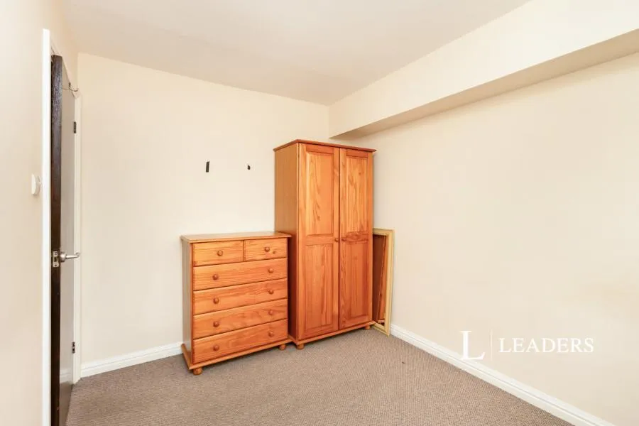 Belgrave Manor, Woking, GU22, photo 5