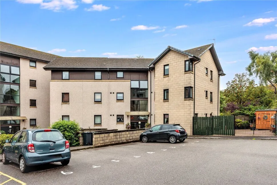 2 bed flat for sale — Arbroath Road, Dundee, Angus, DD4