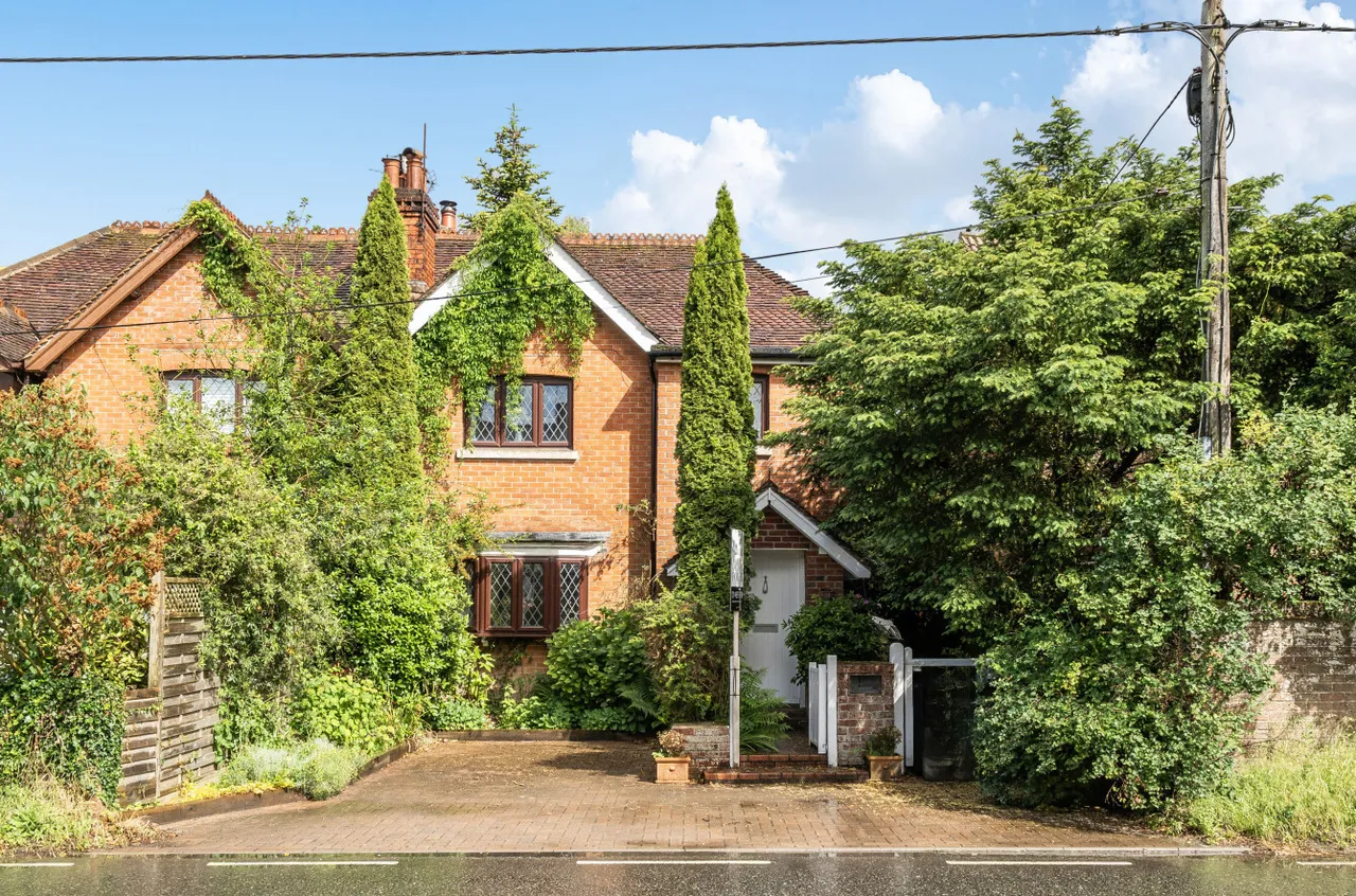 3 bed house for sale, Warnford Road, Corhampton, SO32