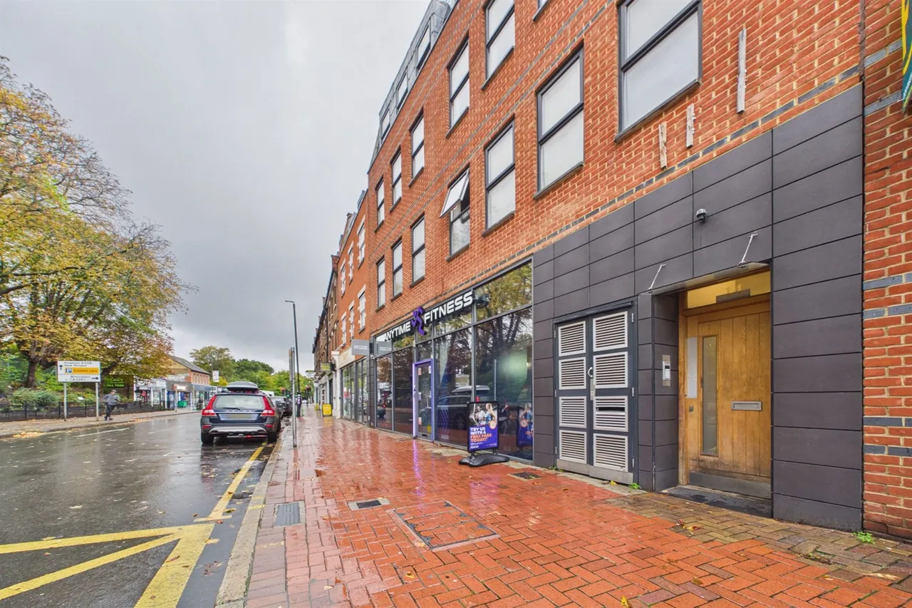 Coombe Lane, London, SW20, photo 12