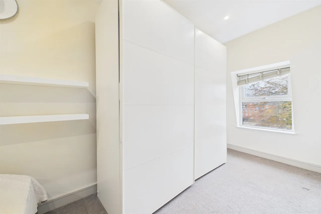 Coombe Lane, London, SW20, photo 9