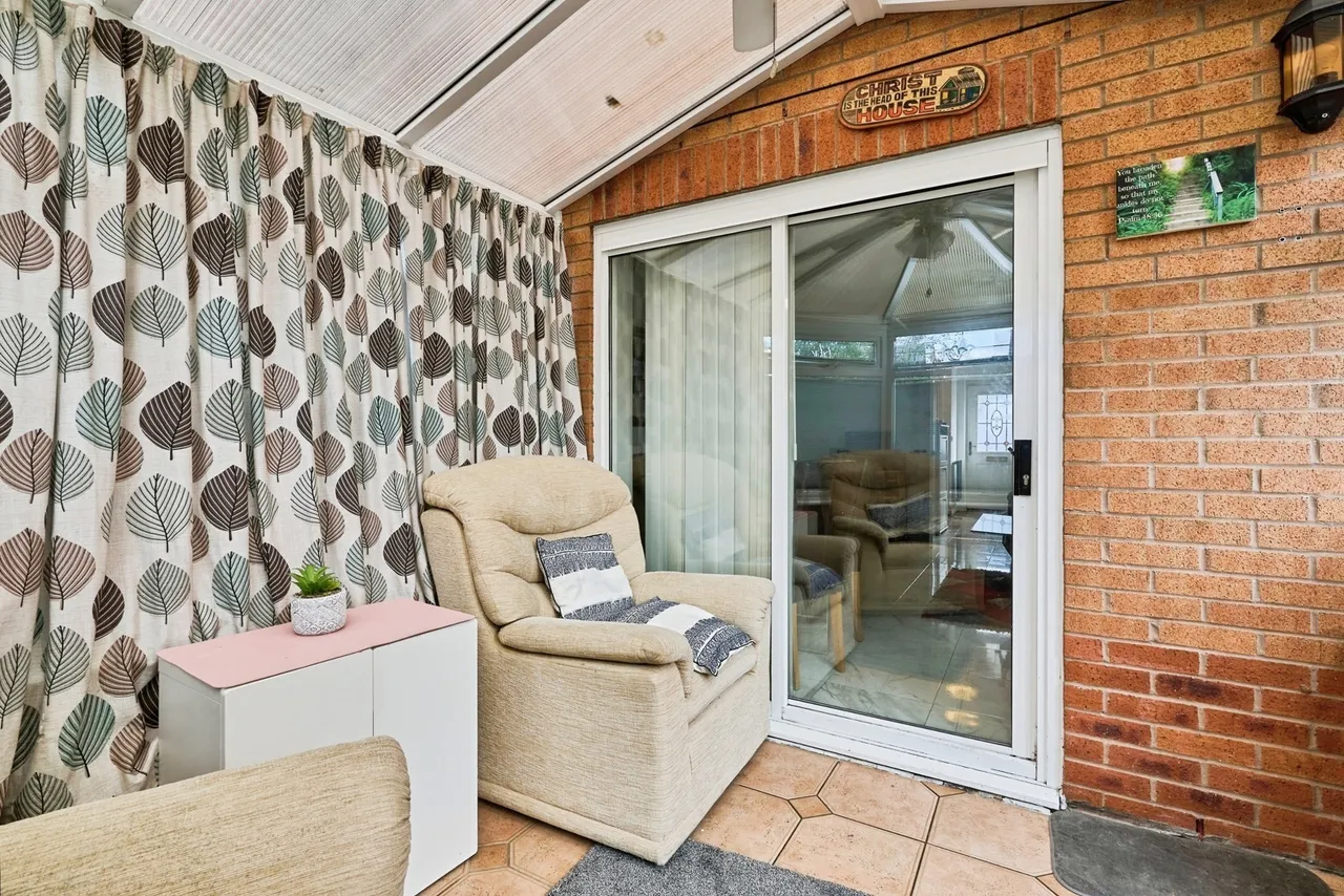 Alderley Crescent, Walsall, WS3, photo 9
