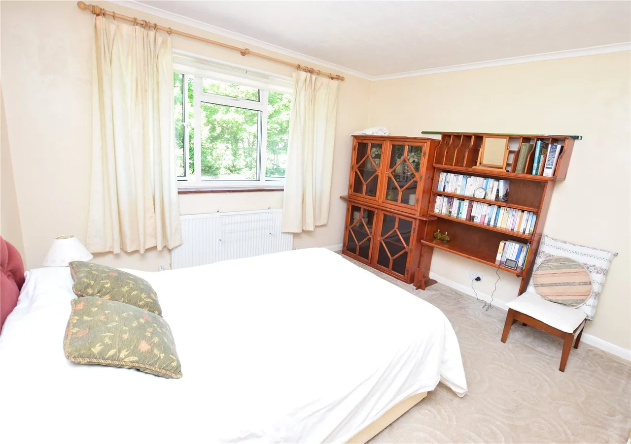 Carlyon Close, Farnborough, Hampshire, GU14 7BX, photo 11