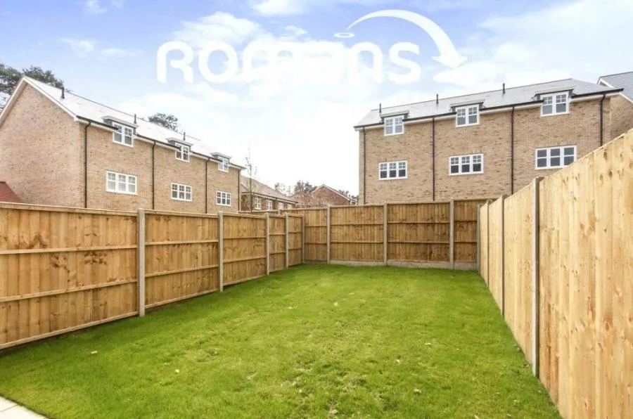 The Fairway, Fleet, GU51, photo 9
