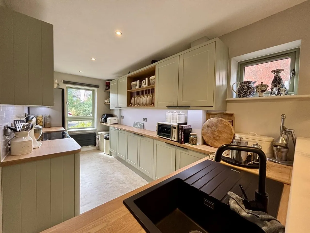 Indus Road, Shaftesbury, Dorset SP7 8FU, photo 2