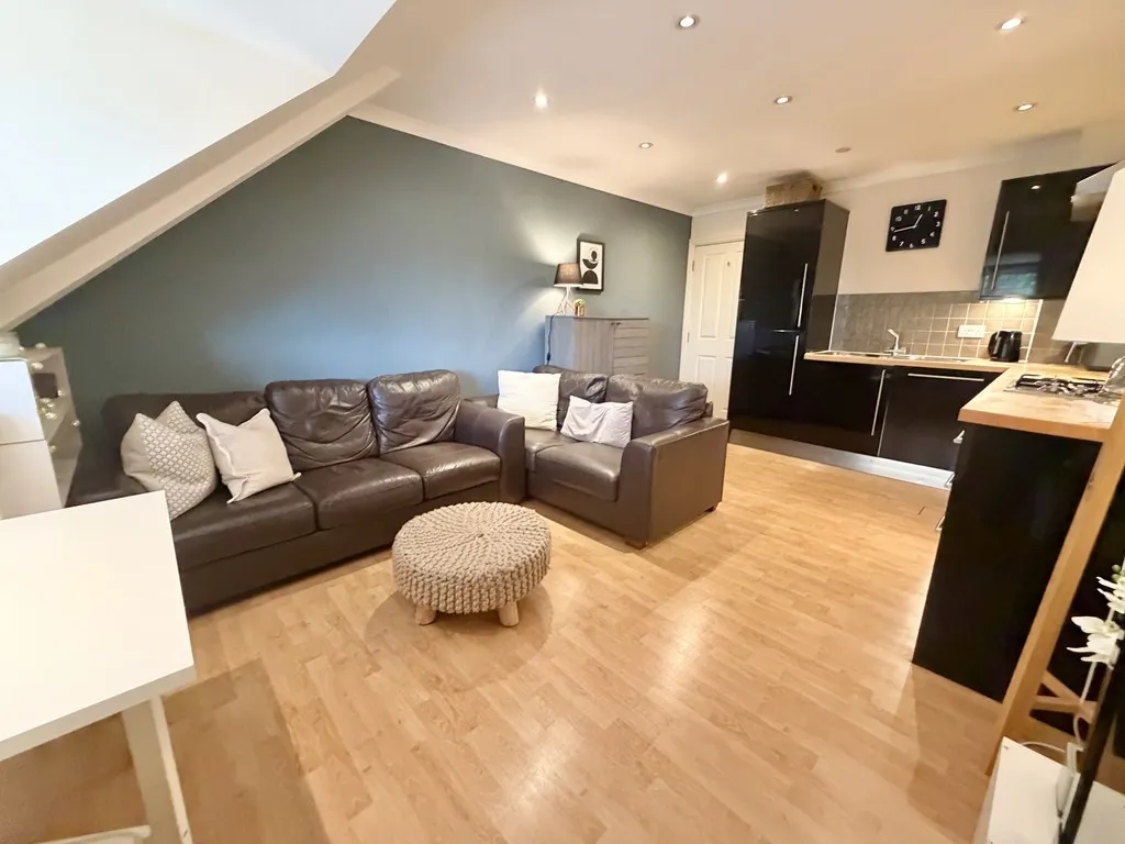 Frimley Green, Camberley, photo 4