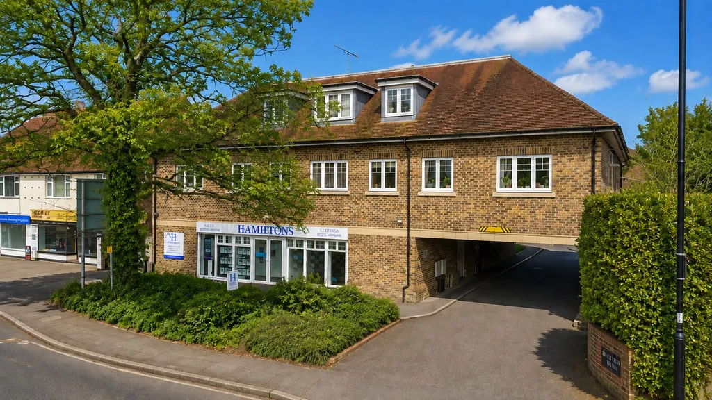 2 bed flat for sale, Frimley Green, Camberley