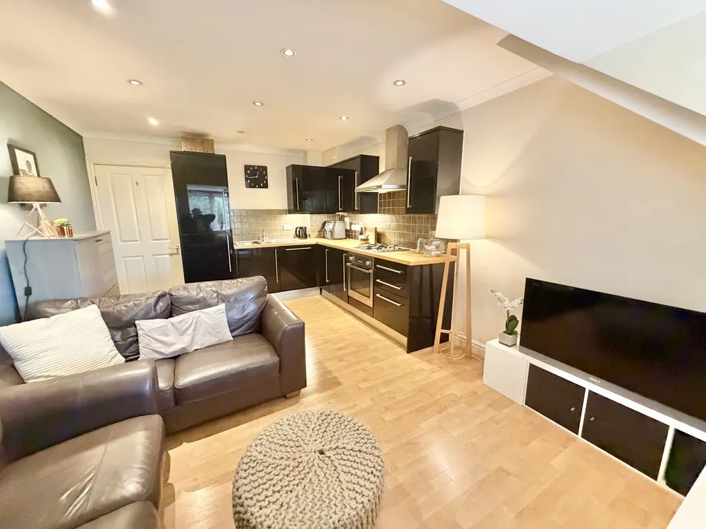 Frimley Green, Camberley, photo 3