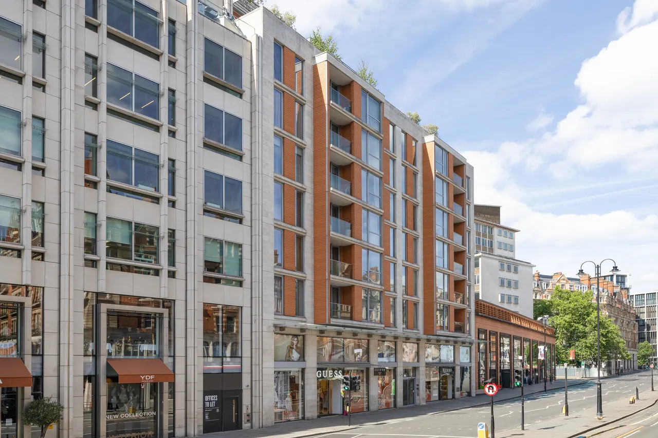 Brompton Road, Knightsbridge, London, photo 3