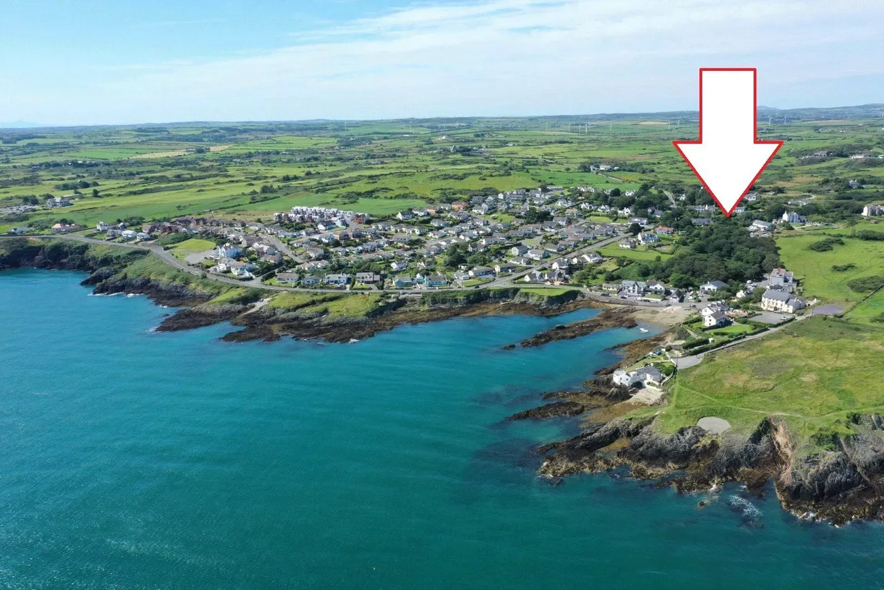 Bull Bay, Amlwch, LL68, photo 3