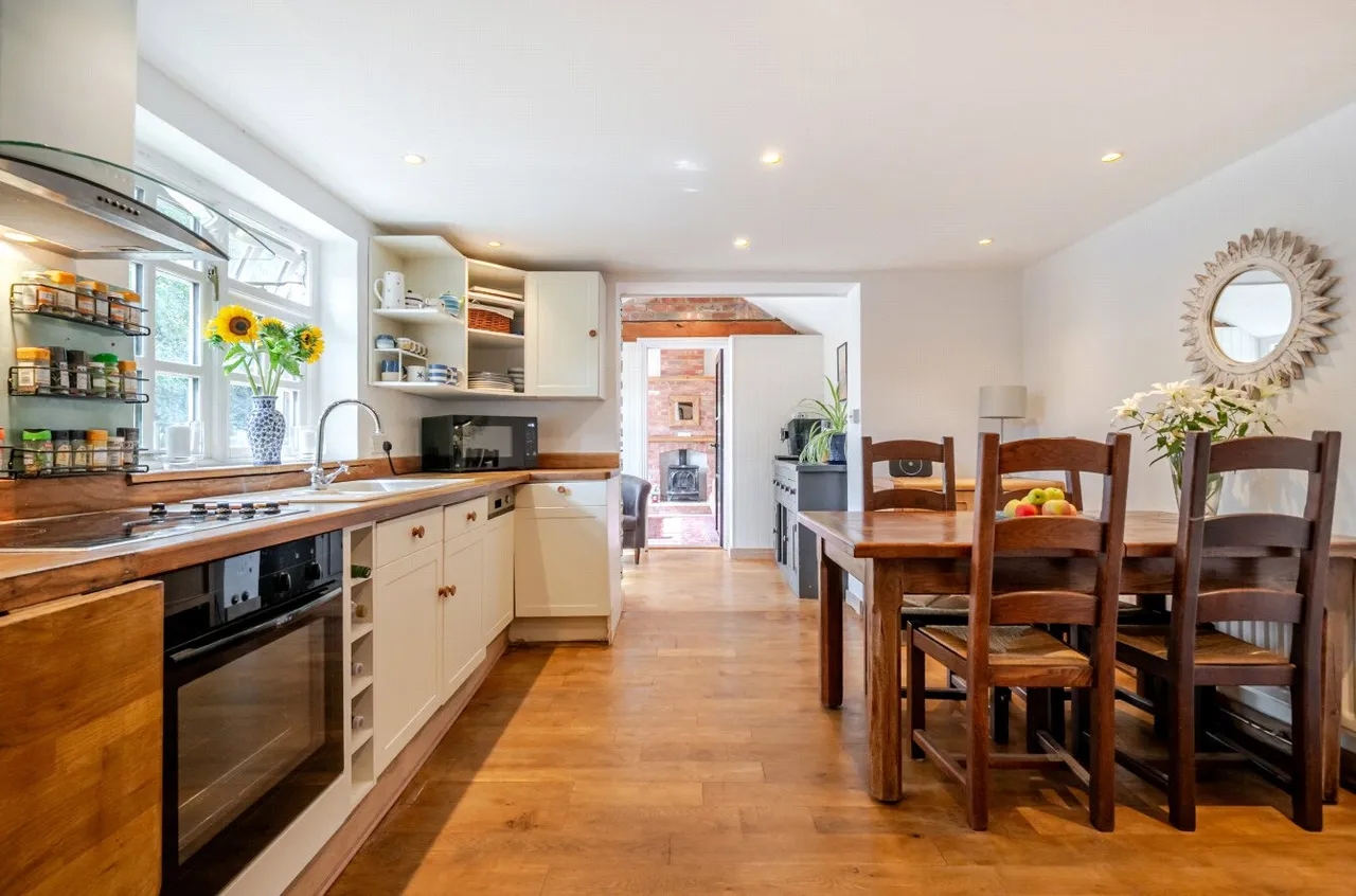 Firs Lane, Shamley Green, GU5, photo 15