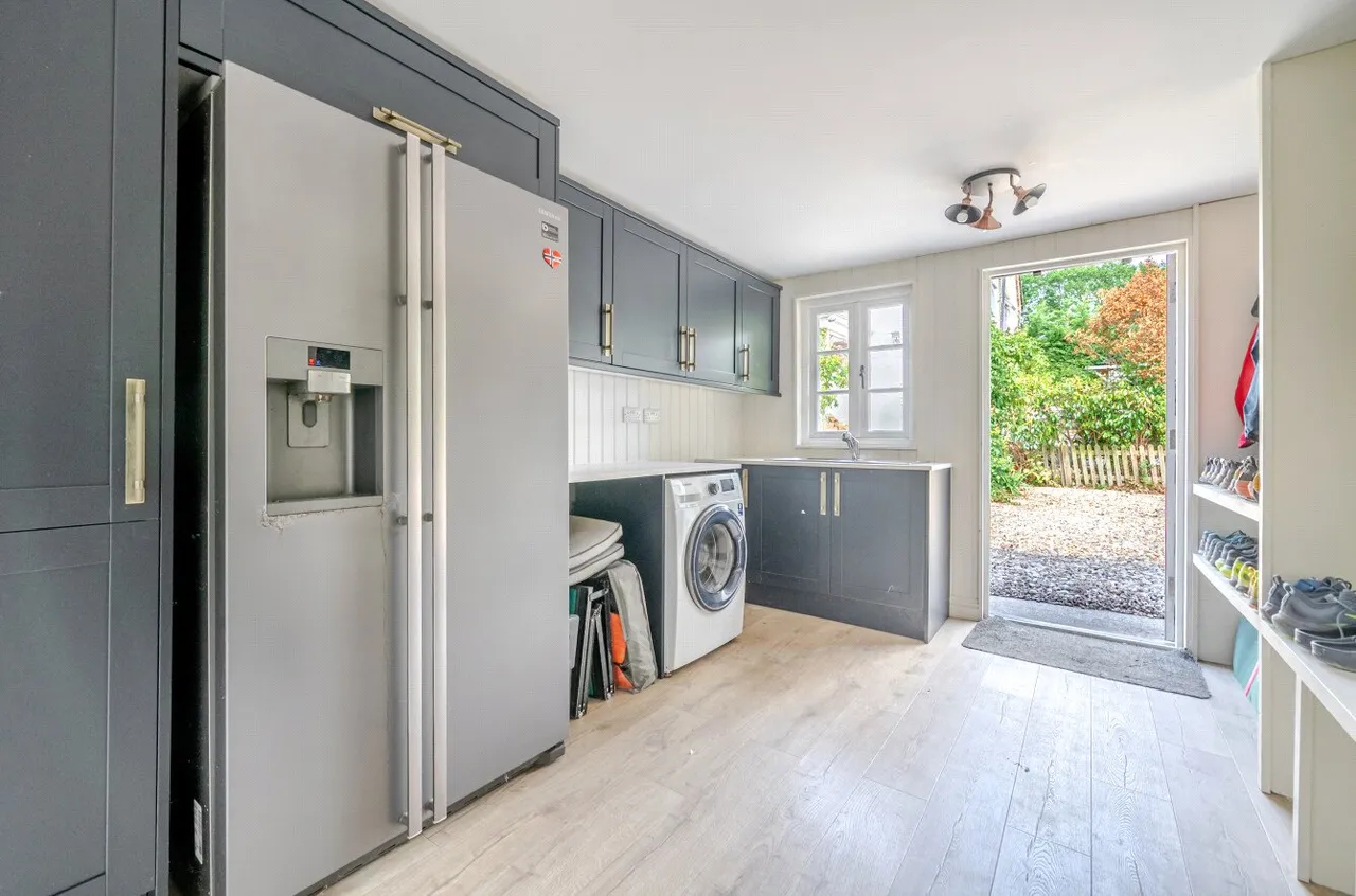 Firs Lane, Shamley Green, GU5, photo 14