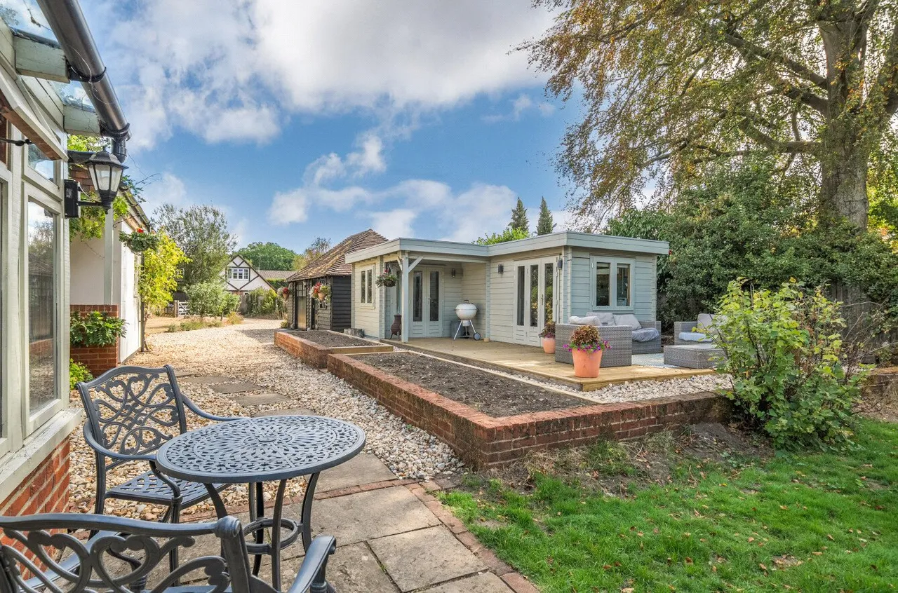 Firs Lane, Shamley Green, GU5, photo 19