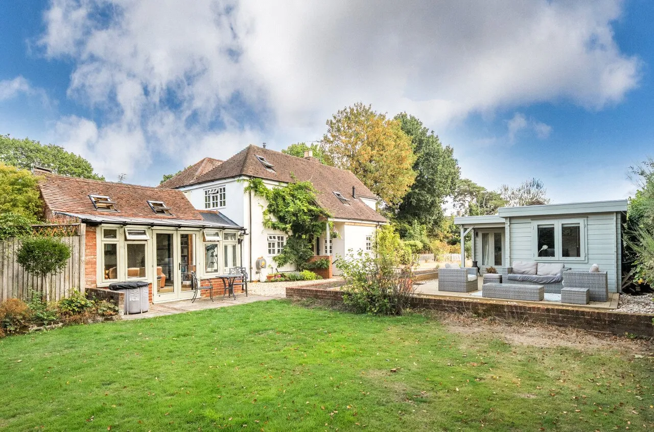 Firs Lane, Shamley Green, GU5, photo 3