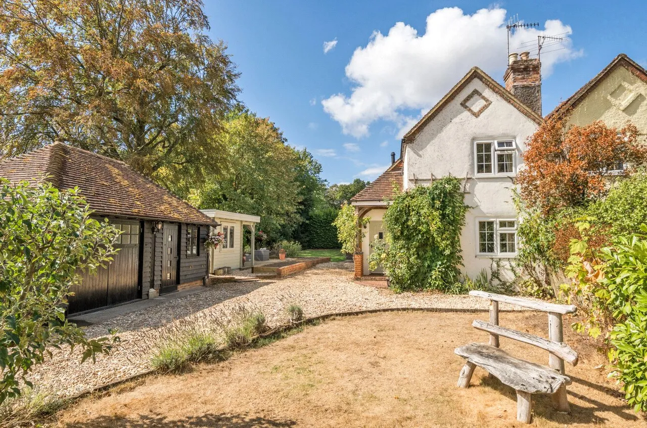 Firs Lane, Shamley Green, GU5, photo 26