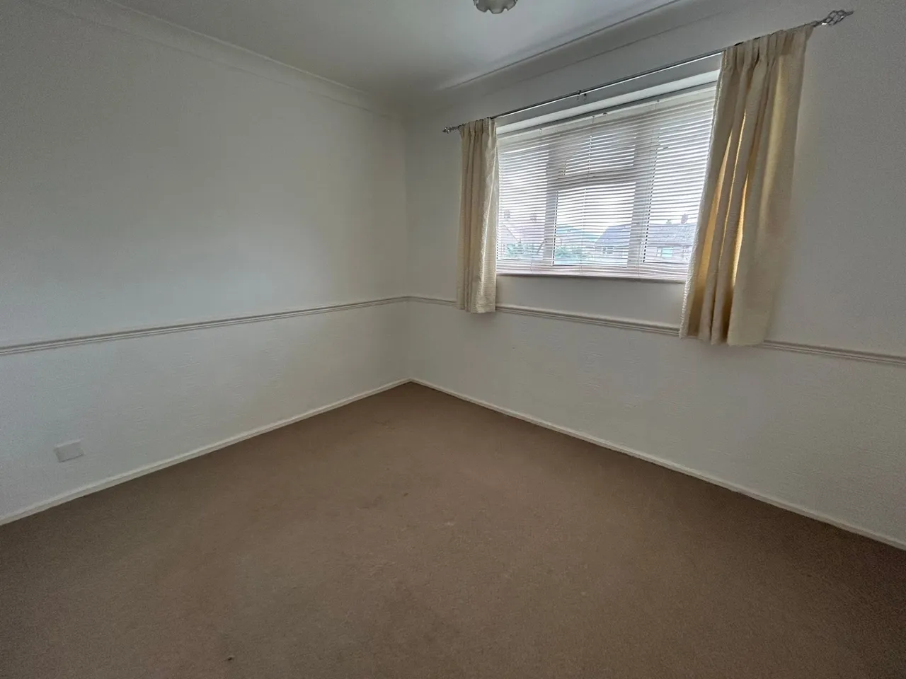 Burke Avenue, Port Talbot, SA12, photo 5