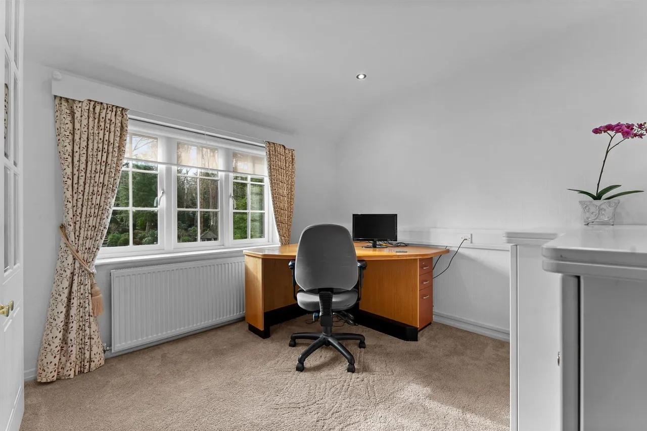 Chelford Road, Prestbury, SK10, photo 14
