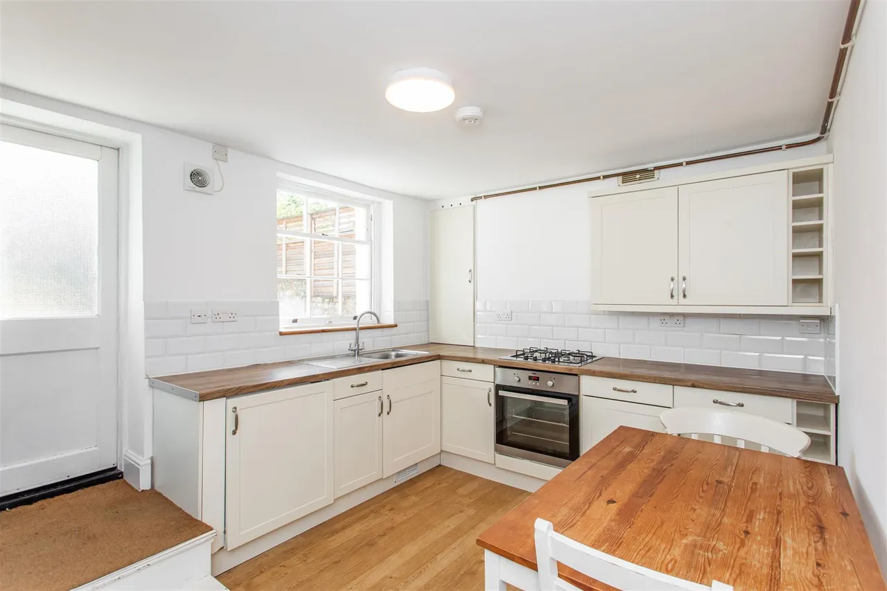 Belgrave Street, Stepney Green, photo 2