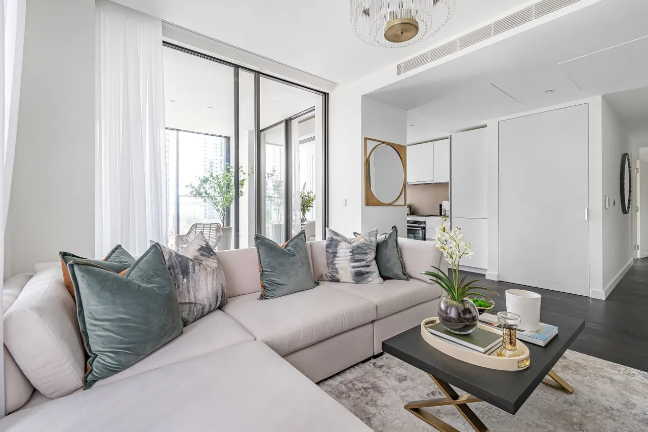5 bed house for sale, Damac Tower, London, SW8