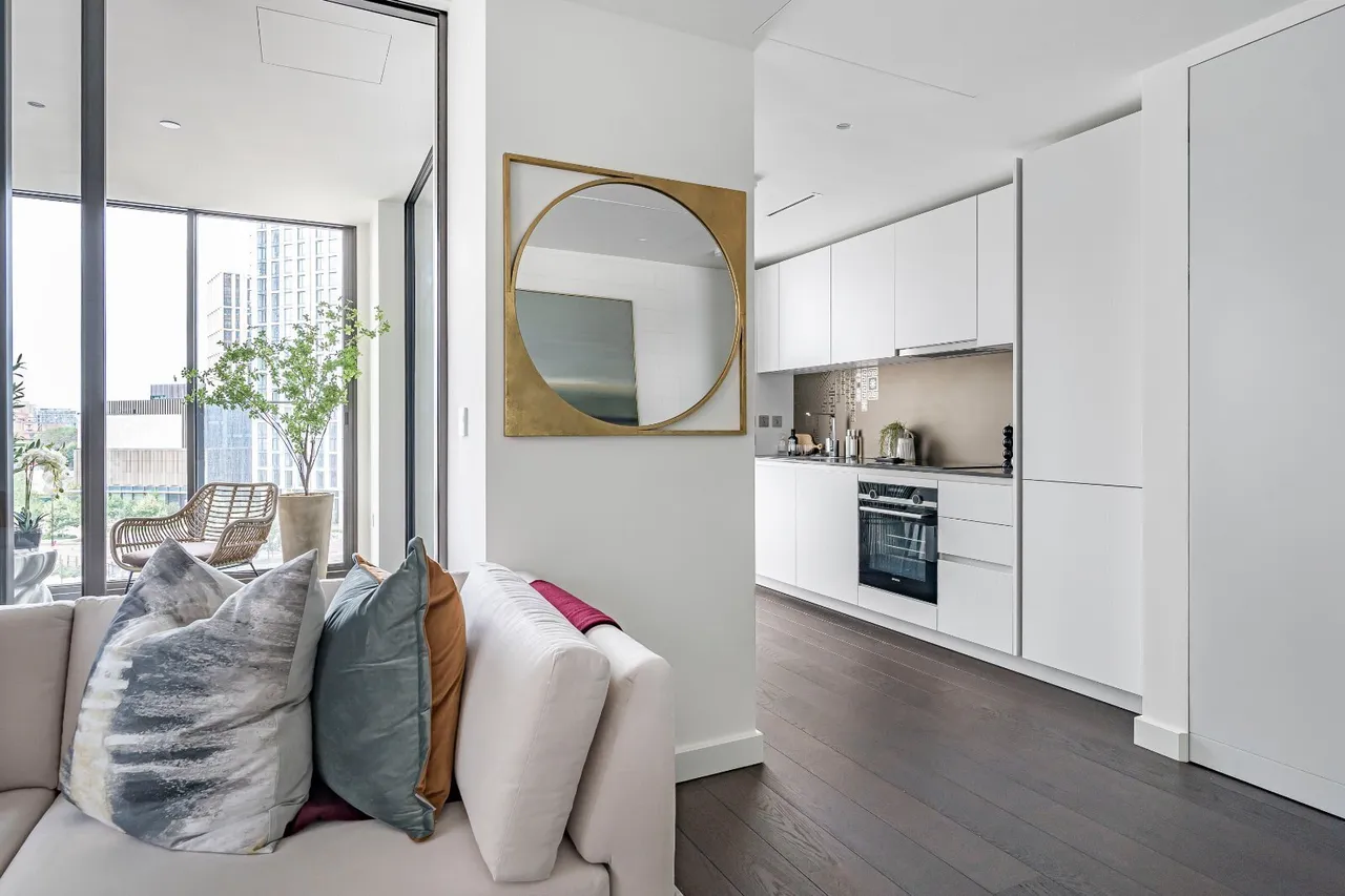 Damac Tower, London, SW8, photo 5