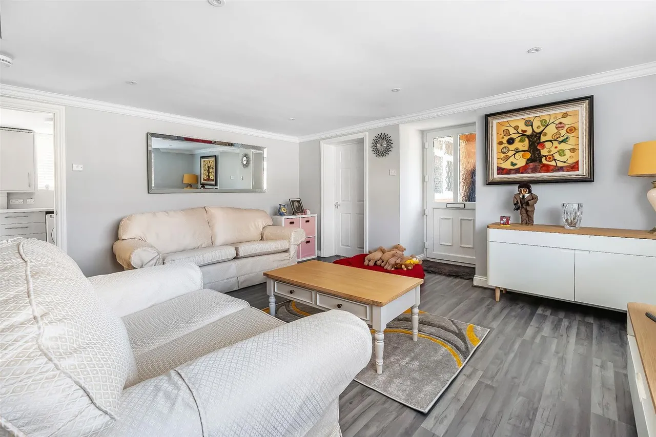 Middlemead Road, Great Bookham, KT23, photo 3