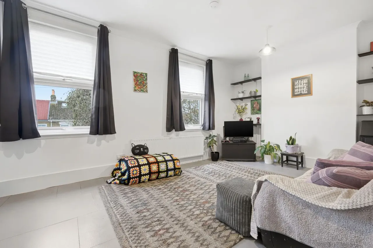 Grange Park Road, Leyton, E10, photo 4