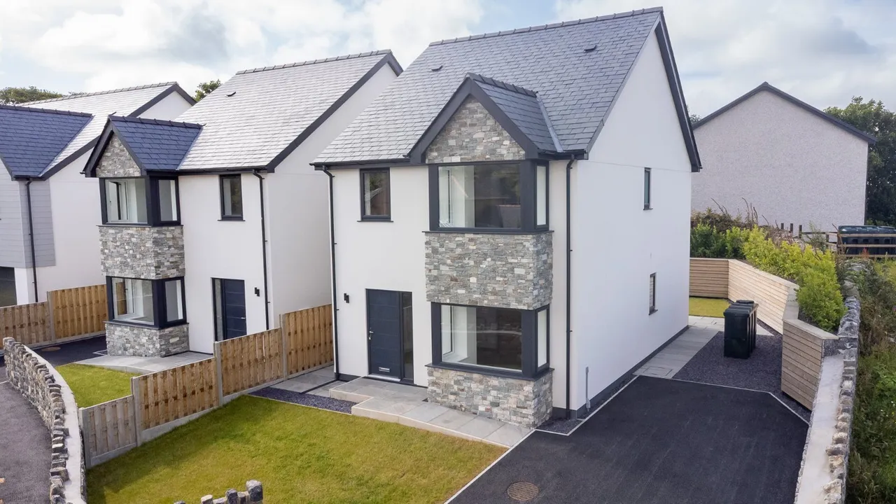 Gwalchmai, Holyhead, photo 9