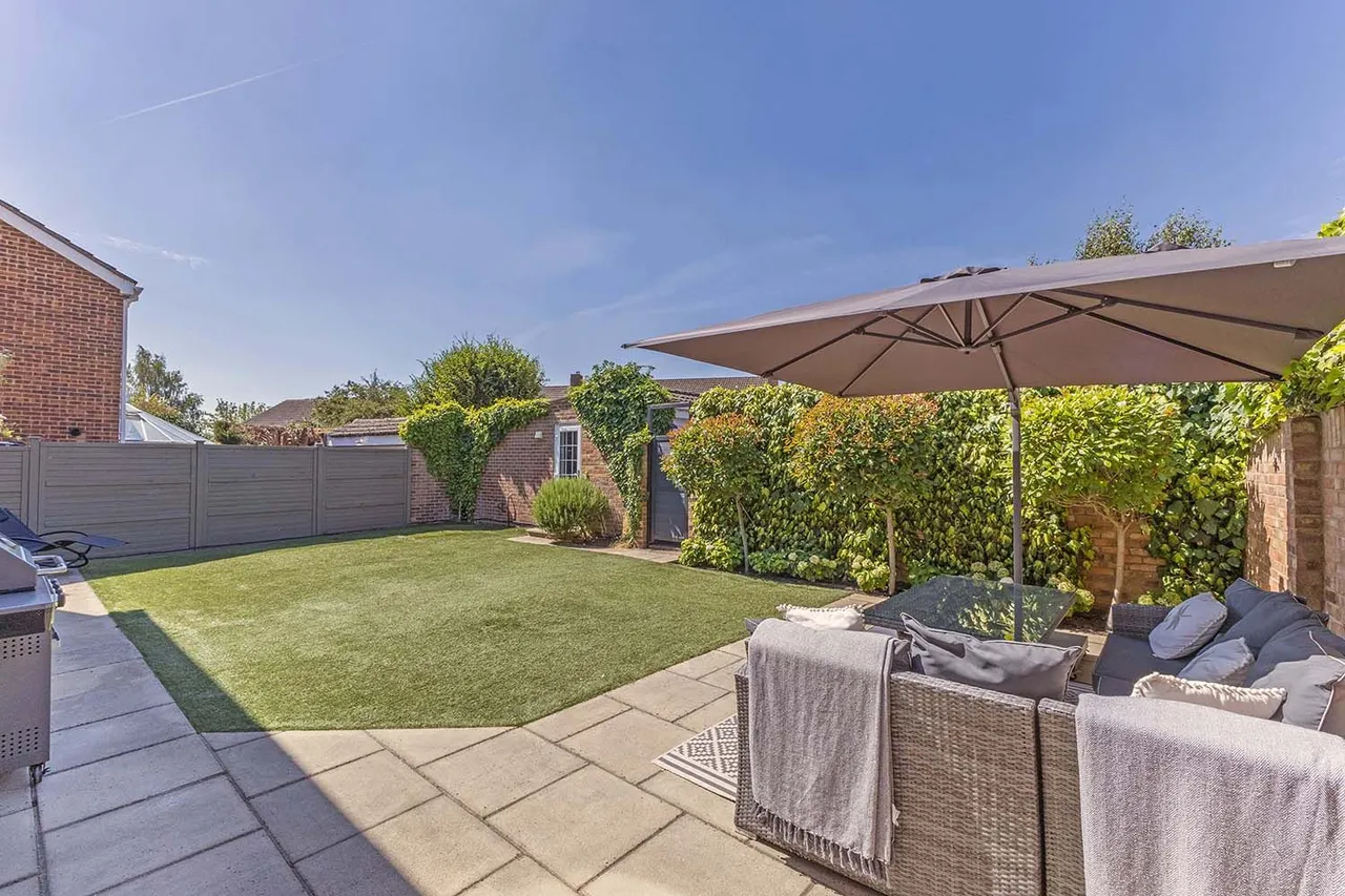 Hemsdale, Cranbrook Drive, Maidenhead, Berkshire, photo 3