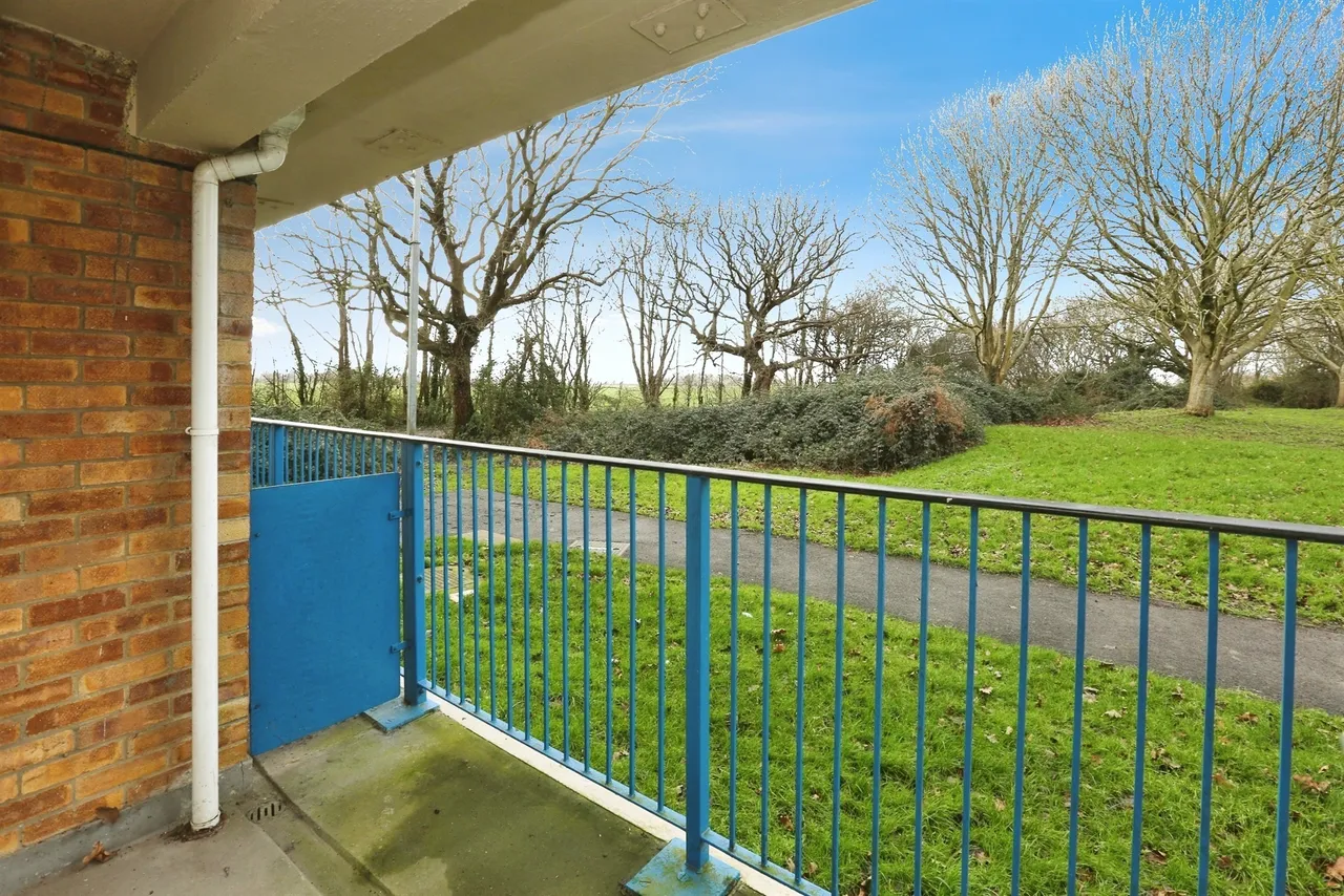 Longfield Avenue, Fareham, PO14, photo 12