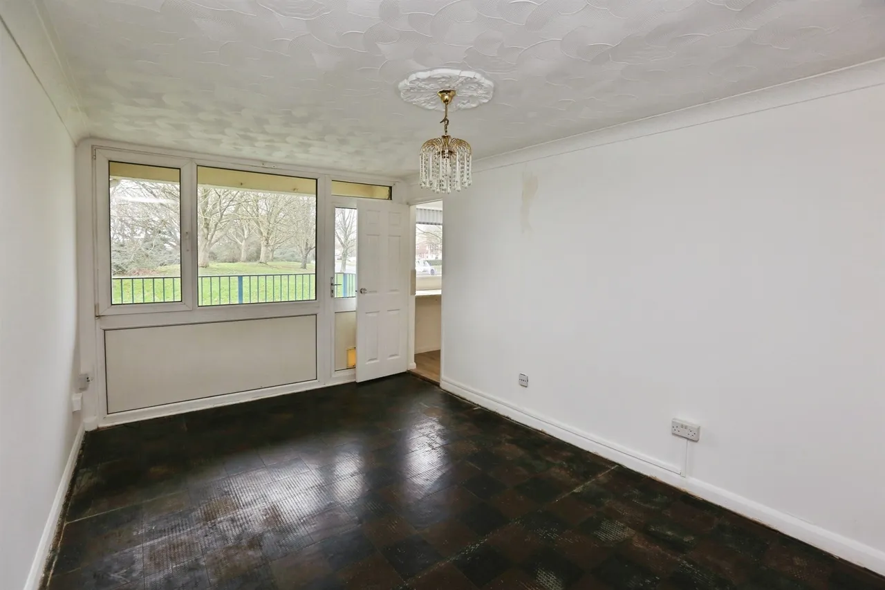 Longfield Avenue, Fareham, PO14, photo 2
