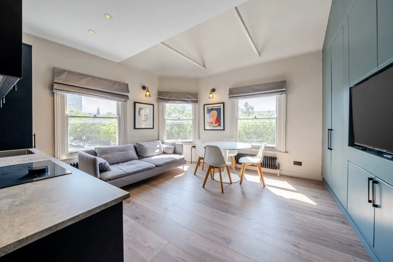 Battersea Park Road, Battersea, London, SW11, photo 3