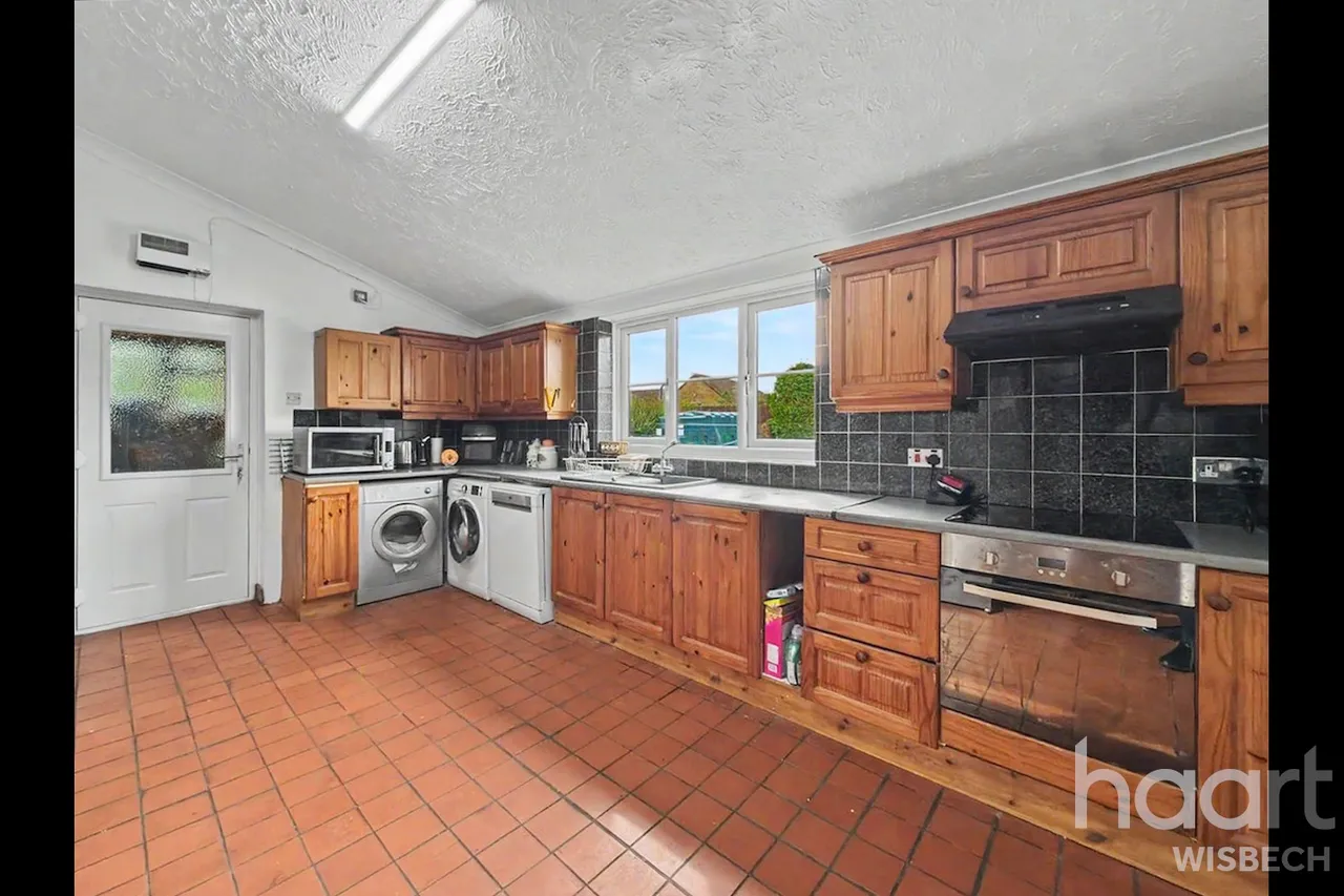Front Road, Murrow, PE13, photo 9