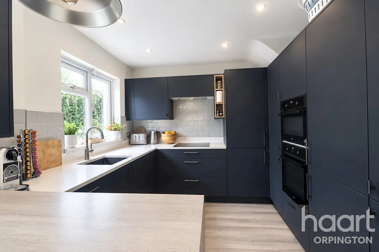 Chelsfield Lane, Orpington, BR5, photo 14