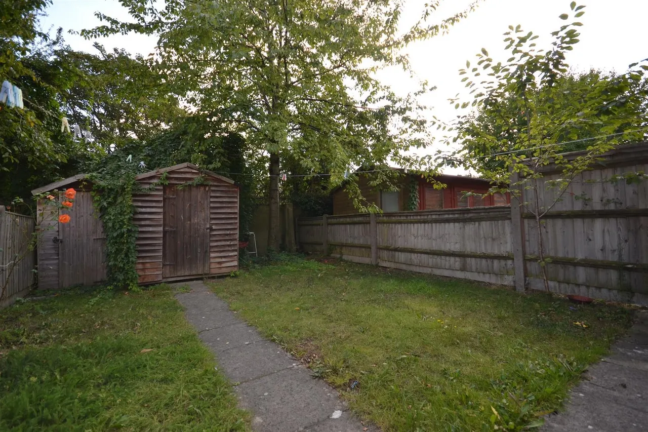 Lisbon Close, London, Greater London E17 5YB, photo 7