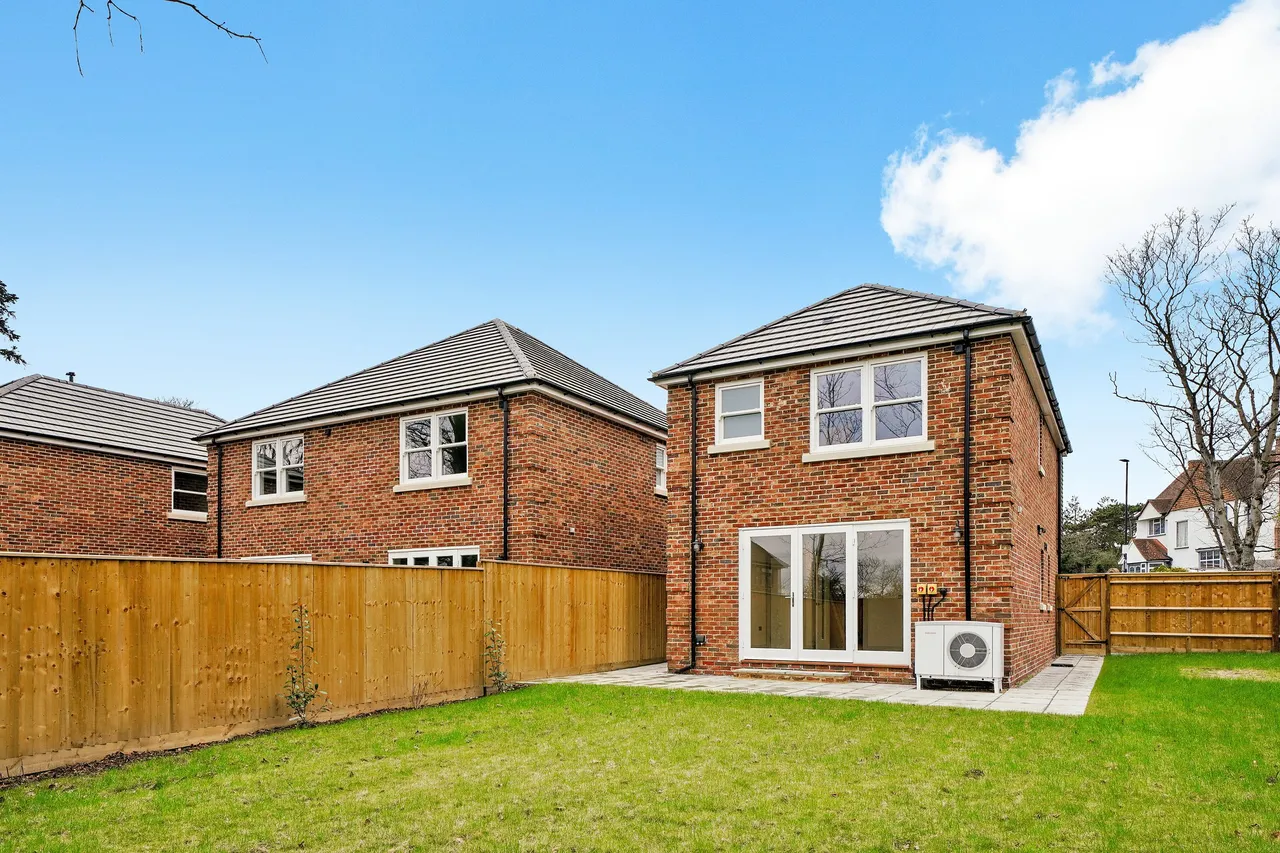 Riefield Road, Eltham, London, SE9 2QA, photo 12