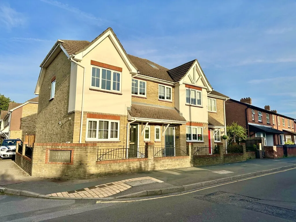 3 bed house for sale, Frimley Green, Camberley
