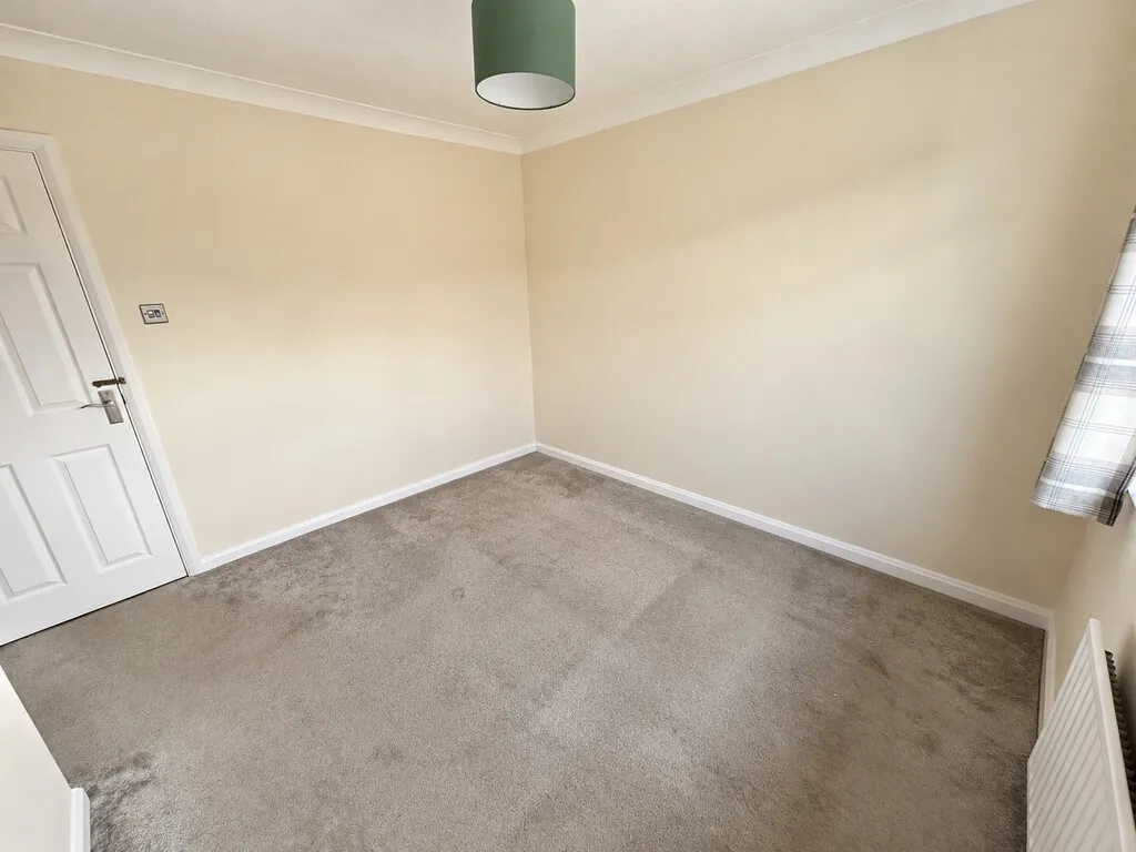 Frimley Green, Camberley, photo 9